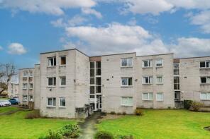 10, Lawns Hall Close, Adel, Leeds LS16 8HY