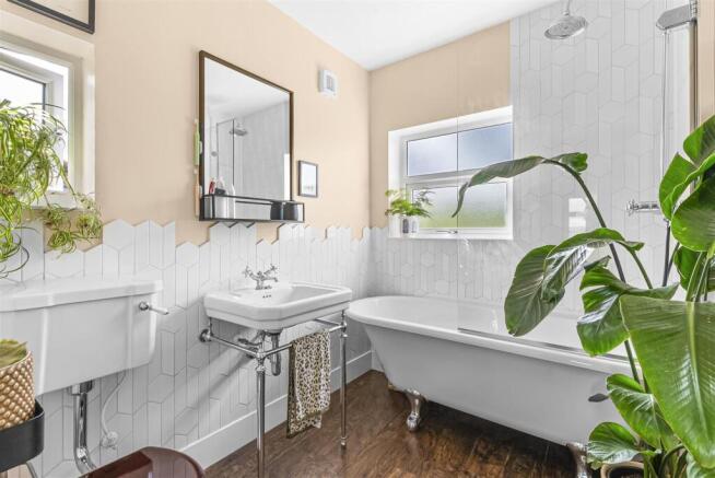 3 bed Semi-Detached for sale Image 5