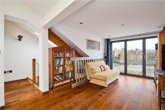 3 bed Penthouse for sale Image 9
