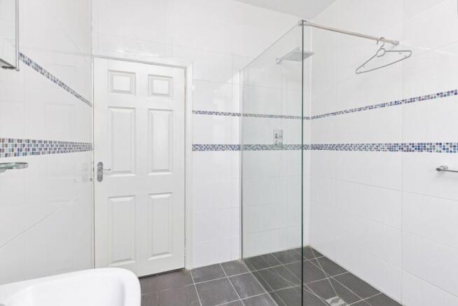 2 bed Terraced for sale Image 6
