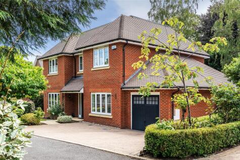 The Laurells, Fetcham, Leatherhead, Surrey, KT22