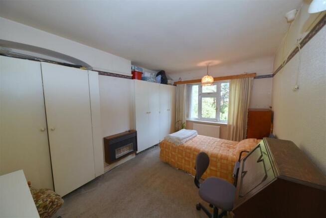 harborne park rd 326 - bedroom 2 - 01.JPG