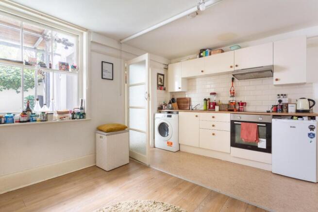 lounge kitchen dining room (2).jpg