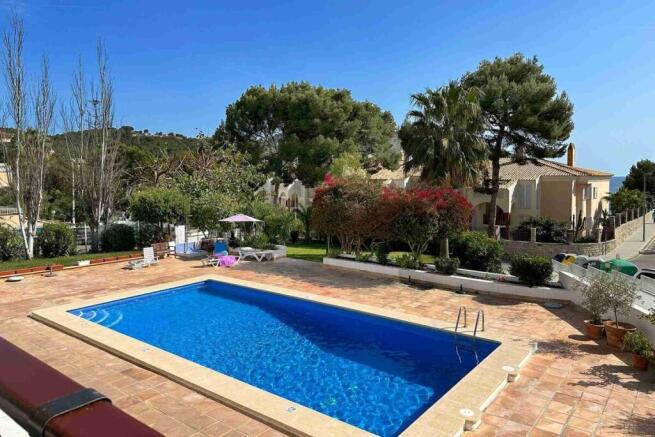 02-camp de mar-Schoene Strandwohnung-kaufen-pool_1