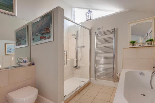 Master En-Suite