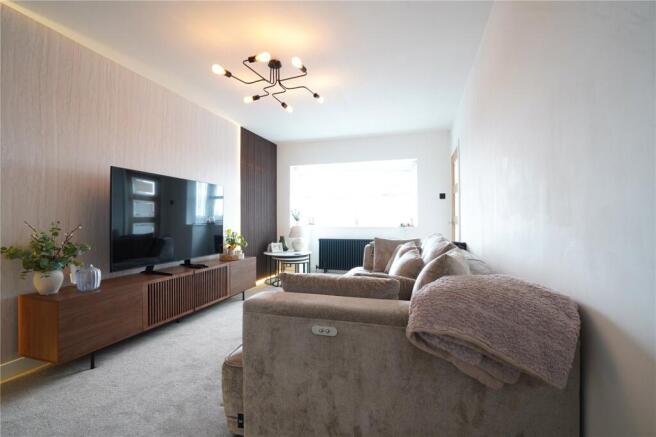4 bed Semi-Detached for sale Image 4