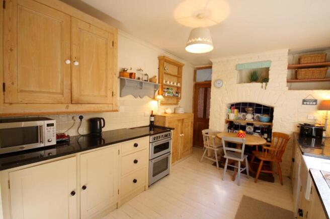 4 bed Terraced for sale Image 8