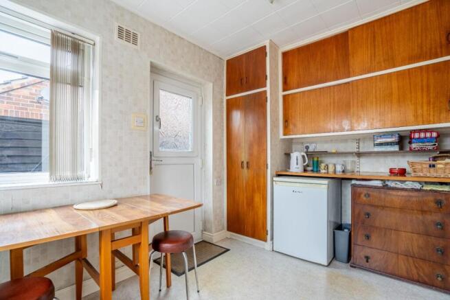 2 bed Semi-Detached Bungalow for sale Image 6