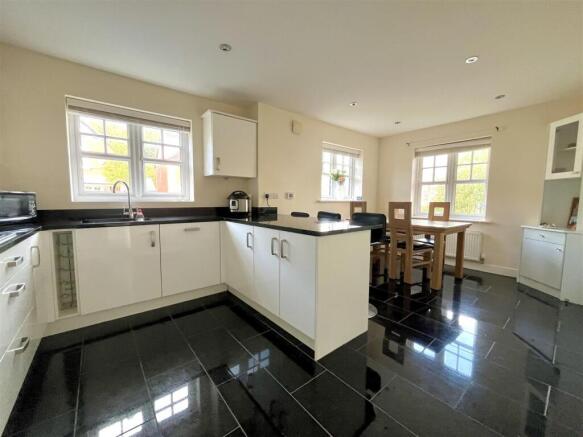 Dining Kitchen