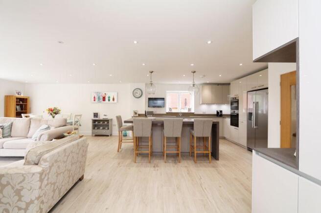 Kitchen/Family...