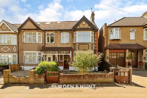 Snakes Lane East, Woodford Green, IG8