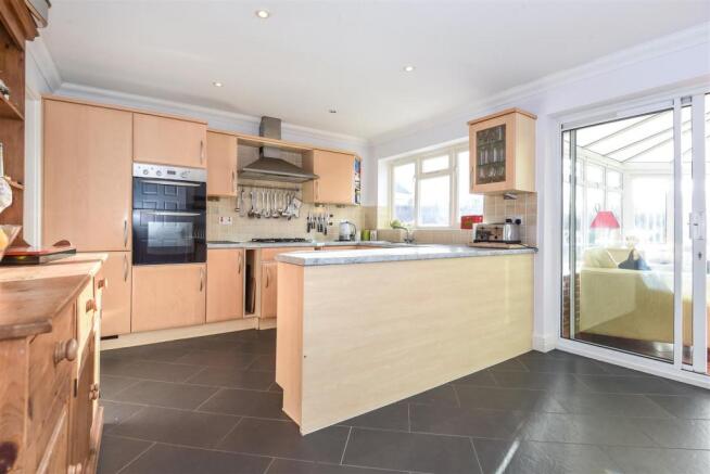 Kitchen/Breakfast Ro