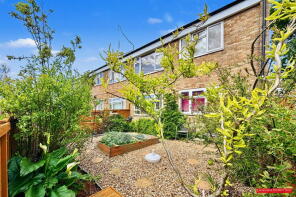 69b, Foxglove Road, Eastbourne BN23 8BU