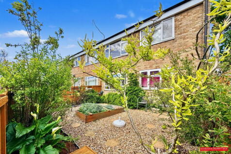 Foxglove Road, Eastbourne, BN23 8BU
