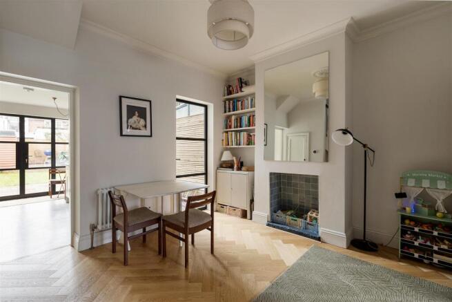 Trumpington Road, E7