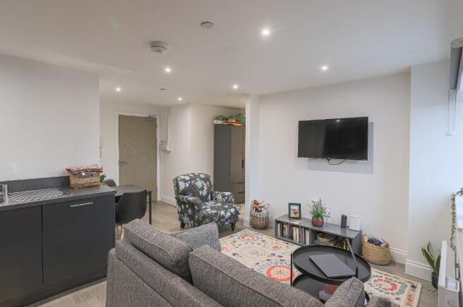 1 bed Flat for sale Image 8