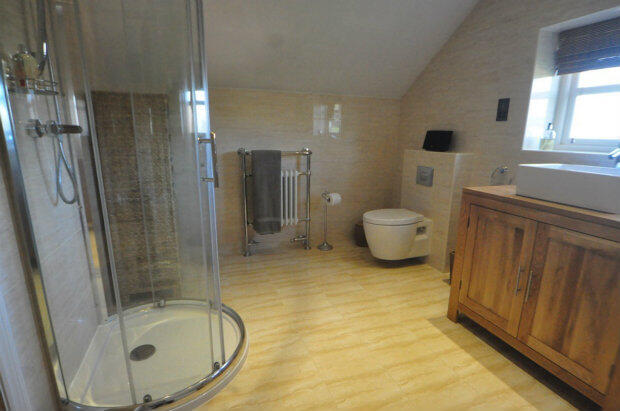 Photo 32