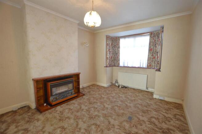 21 Kneller Gardens living room.JPG