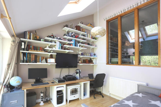Photo 11