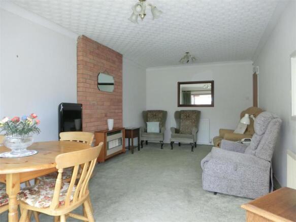 The Spinney 36 lounge 1.jpg