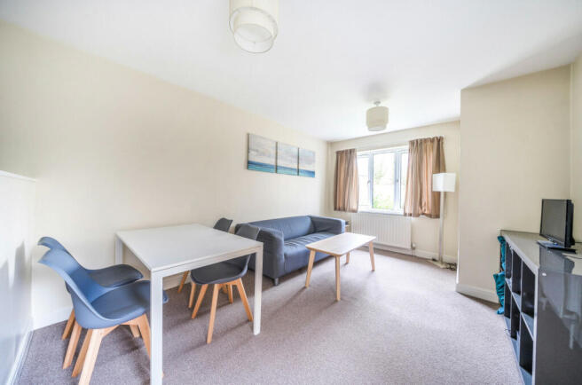 Sitting/Dining Room
