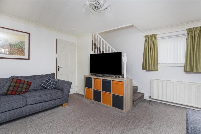 3 bed Semi-Detached for sale Image 9