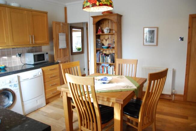 KITCHEN/BREAKFAST ROOM