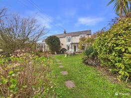 4, Undercliff, Hayle TR27 5AL