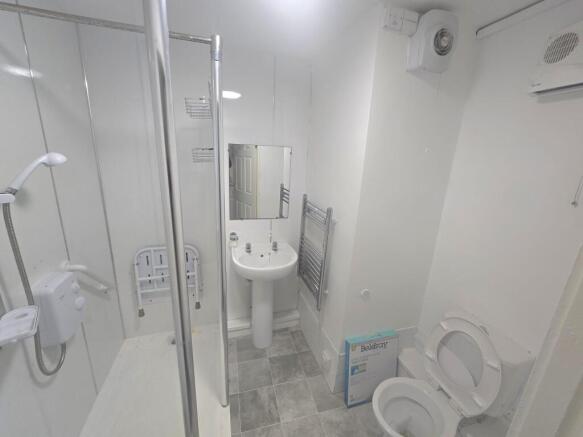 1 bed Apartment to rent Image 4