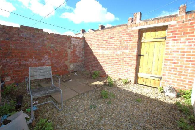 5 bed Terraced for sale Image 6