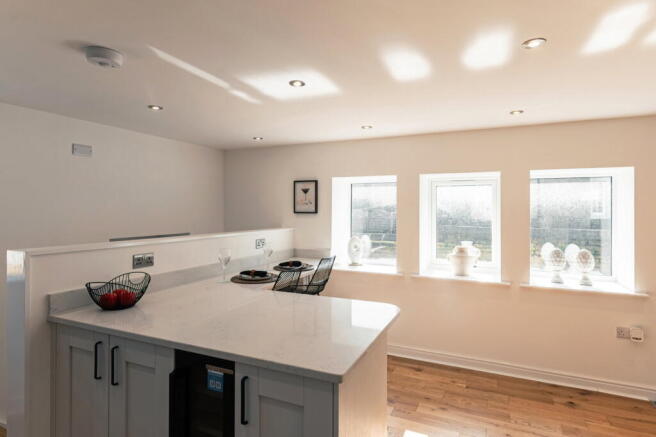 4 bed Town House for sale Image 6
