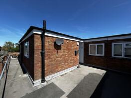 3, Brittany Court, High Street South, Dunstable LU6 3HR