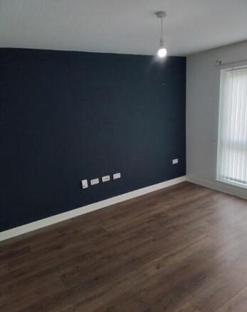 3 bed Town House to rent Image 8