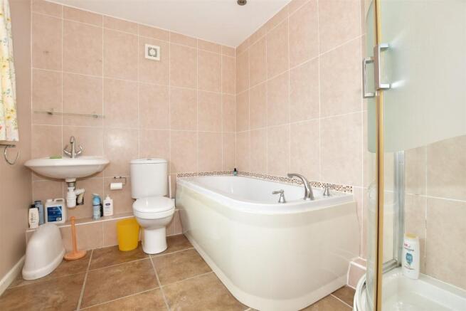 En-Suite Bathroom
