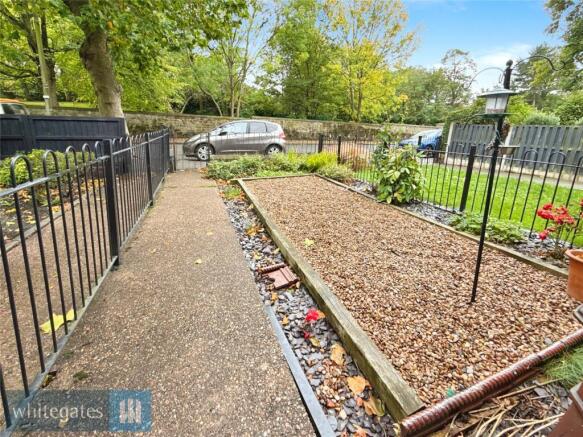 3 bed Terraced for sale Image 12