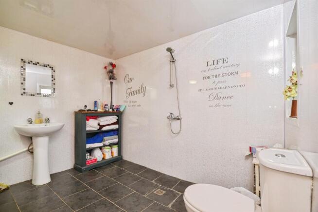 3 bed Semi-Detached for sale Image 12