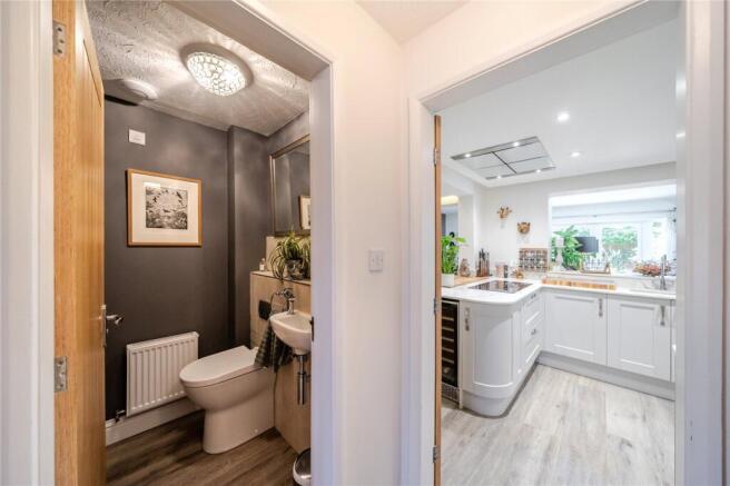 4 bed Detached for sale Image 10