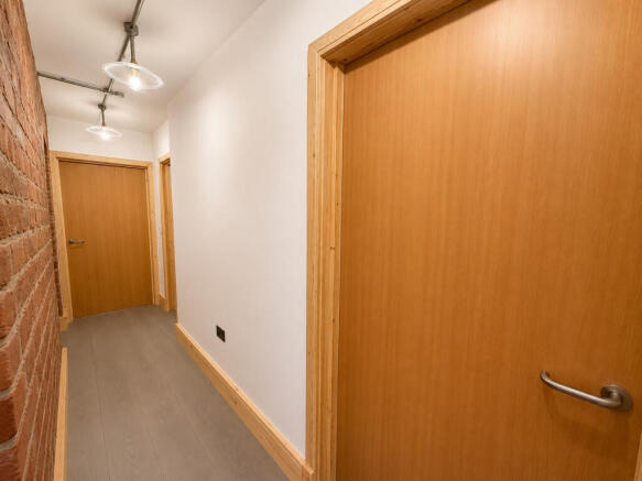 2 bed Apartment for sale Image 10