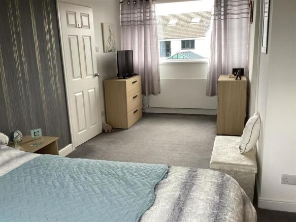 Bedroom 1 Further.jpg