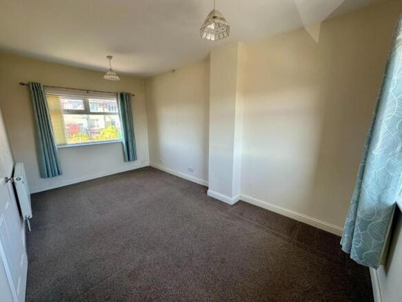 Harrogate Crescent, Burnley photo 4