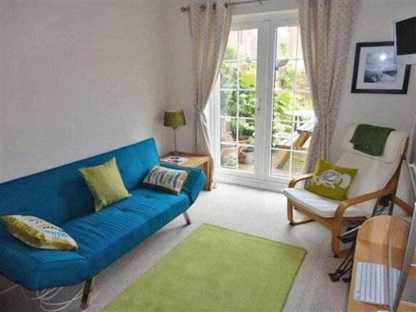 Garden Room/ Bed ...