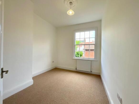 5 bed Terraced for sale Image 8