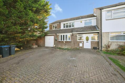 Seymours, HARLOW