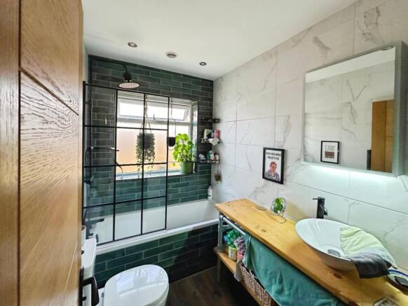2 bed Detached Bungalow for sale Image 6