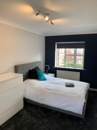 1 bed House Share to rent Image 5