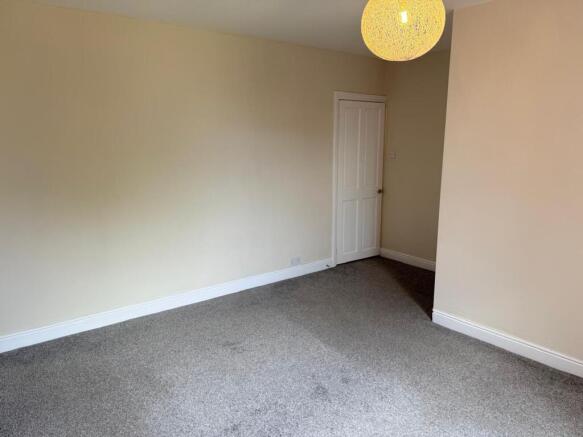 3 bed Terraced to rent Image 11