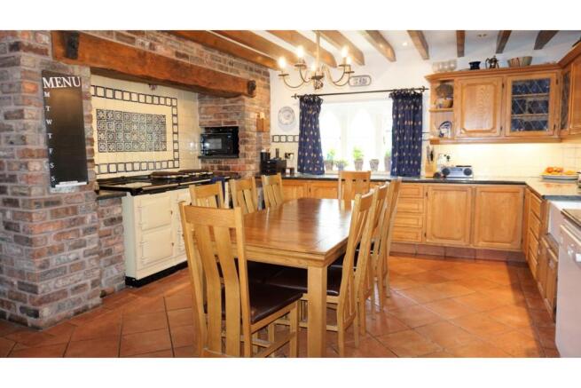 Kitchen/Breakfast
