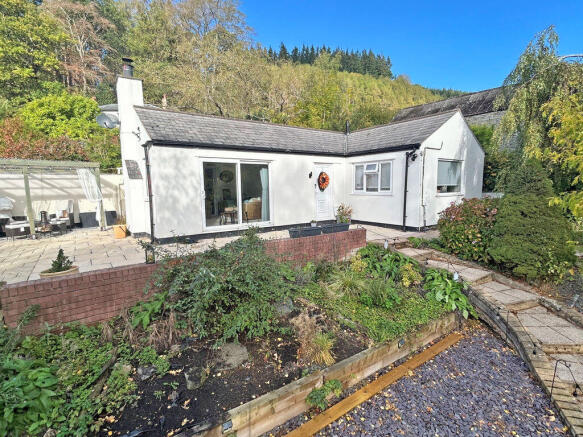 2-bed detached on Horseshoe Pass, Llangollen, £275,000