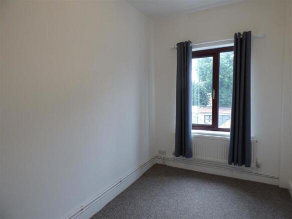 Bedroom 2.JPG
