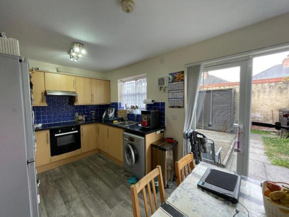 3 bed Terraced to rent Image 4